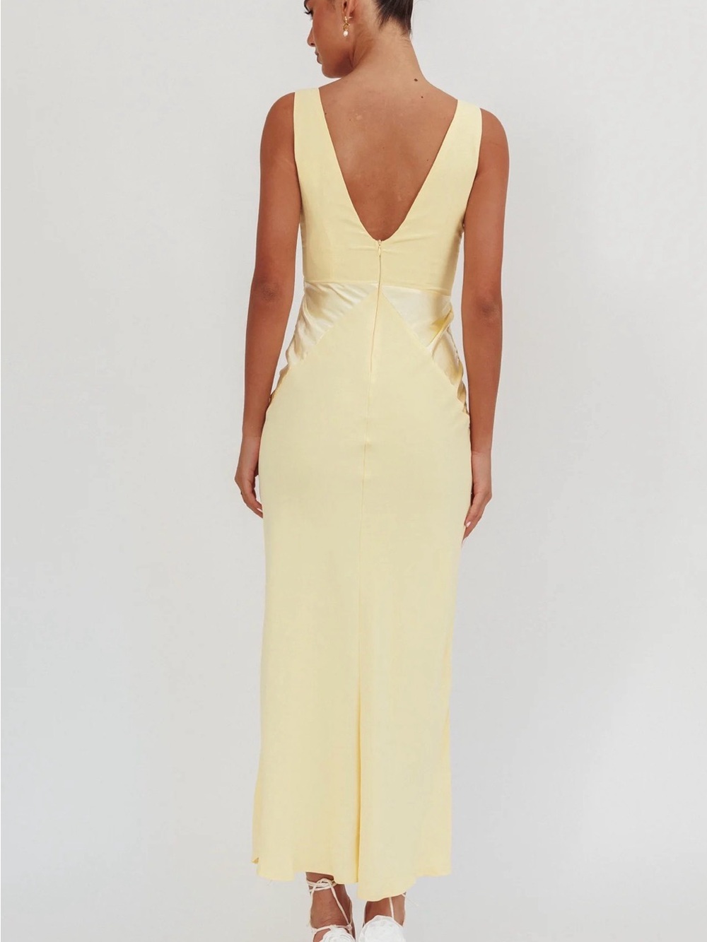 Elegant Yellow Satin-Panel Maxi Dress - Picture 3 of 5